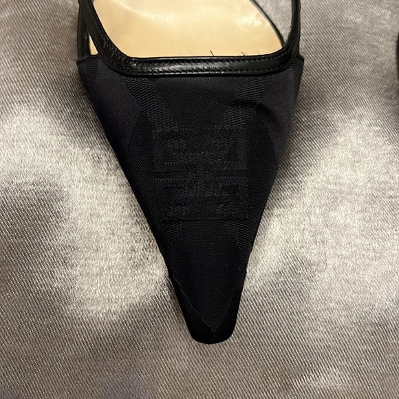 GIVENCHY Logo Black Pointed Toe Kitten Heels Size 37 - Picture 8 of 14
